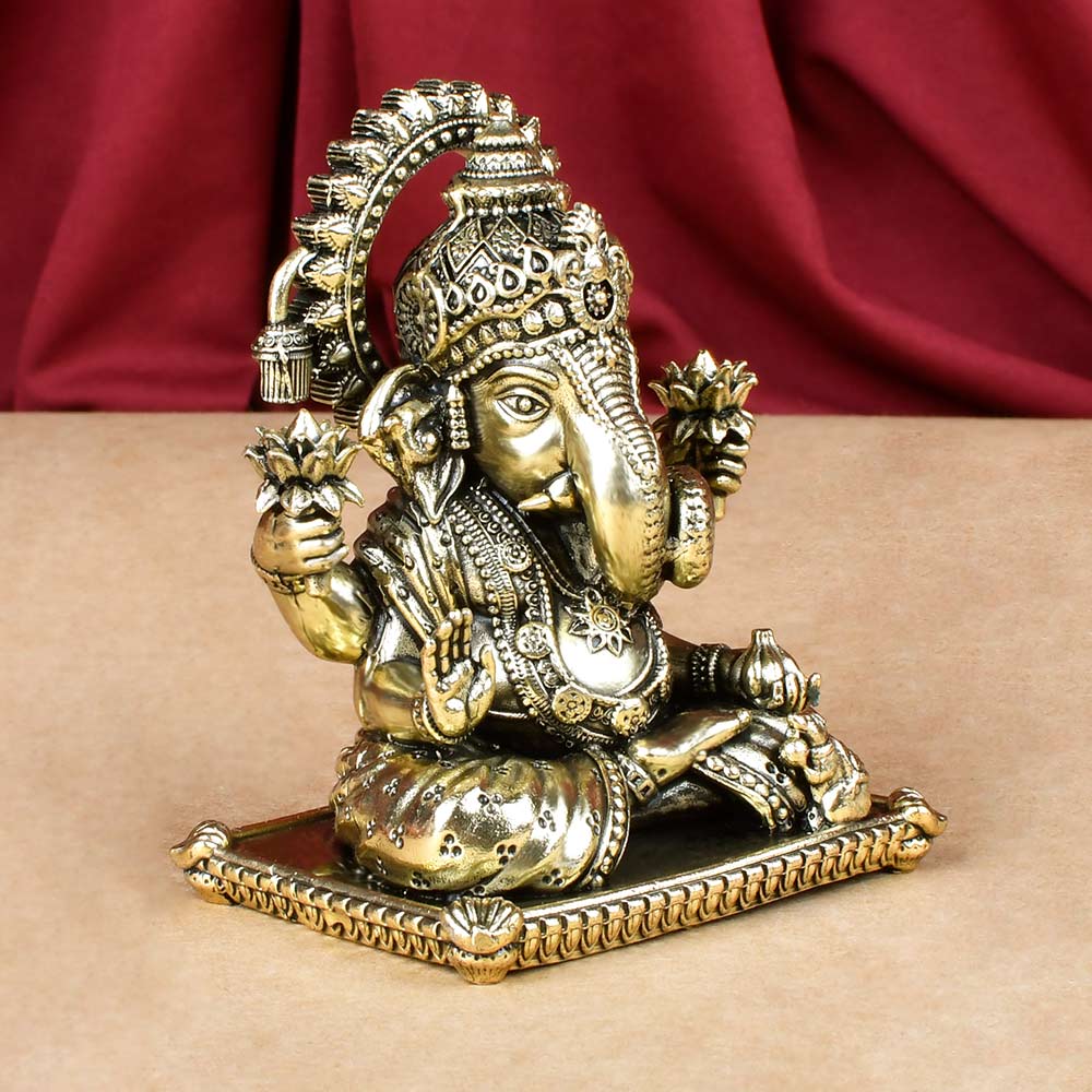 Dagdusheth Ganpati Ashtadhatu Idol