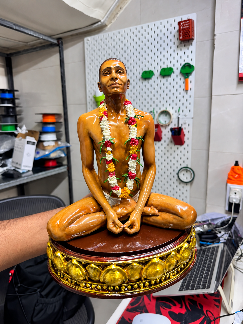 Young Bhagwan Nityanand Murti – Premium Statue