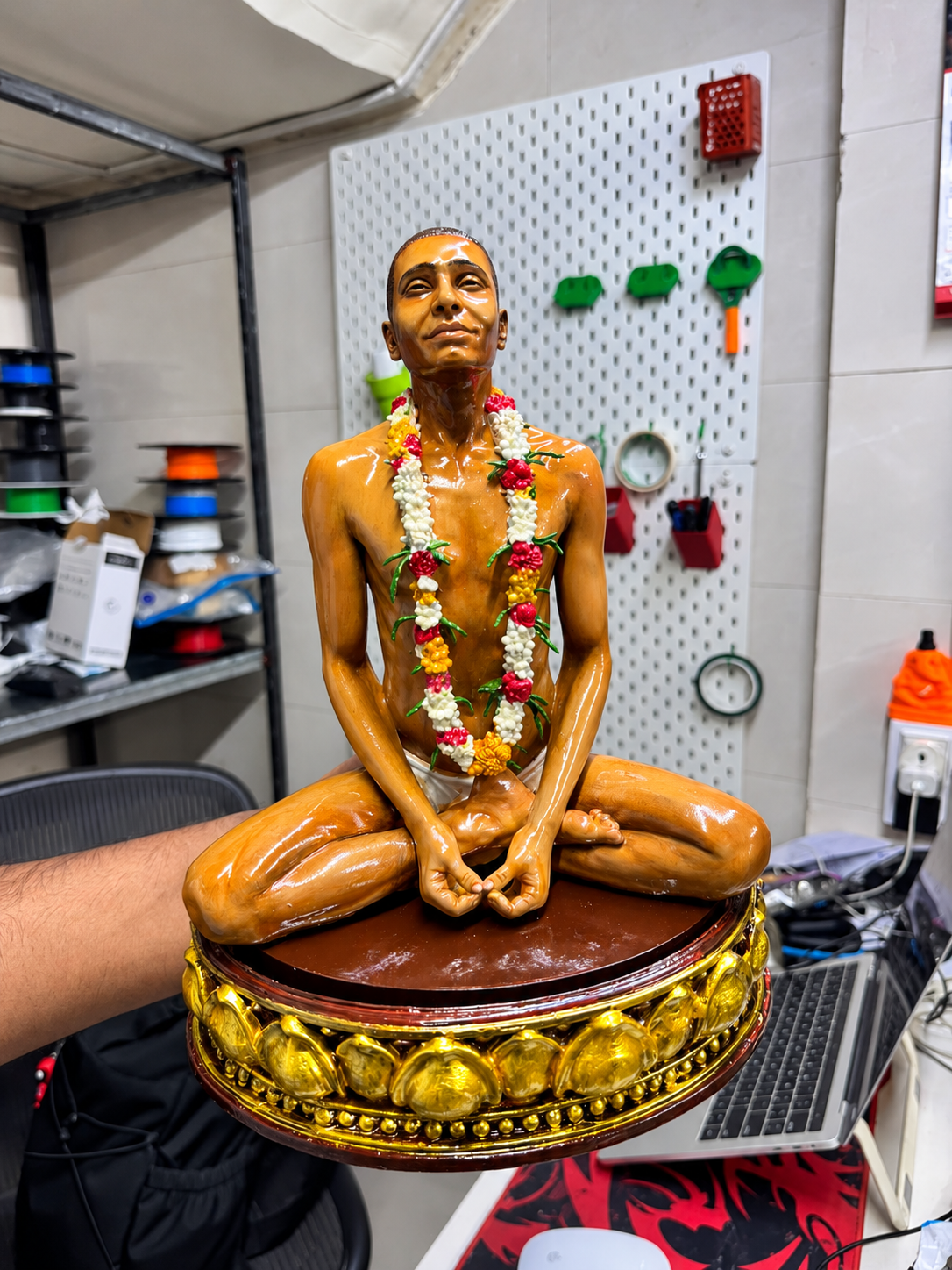 Young Bhagwan Nityanand Murti – Premium Statue